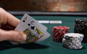 Cách chơi bài poker từ A - Z cho người mới